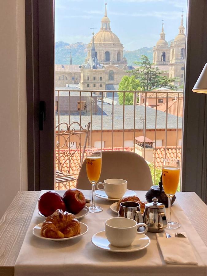 San Lorenzo Suites San Lorenzo de El Escorial ภายนอก รูปภาพ